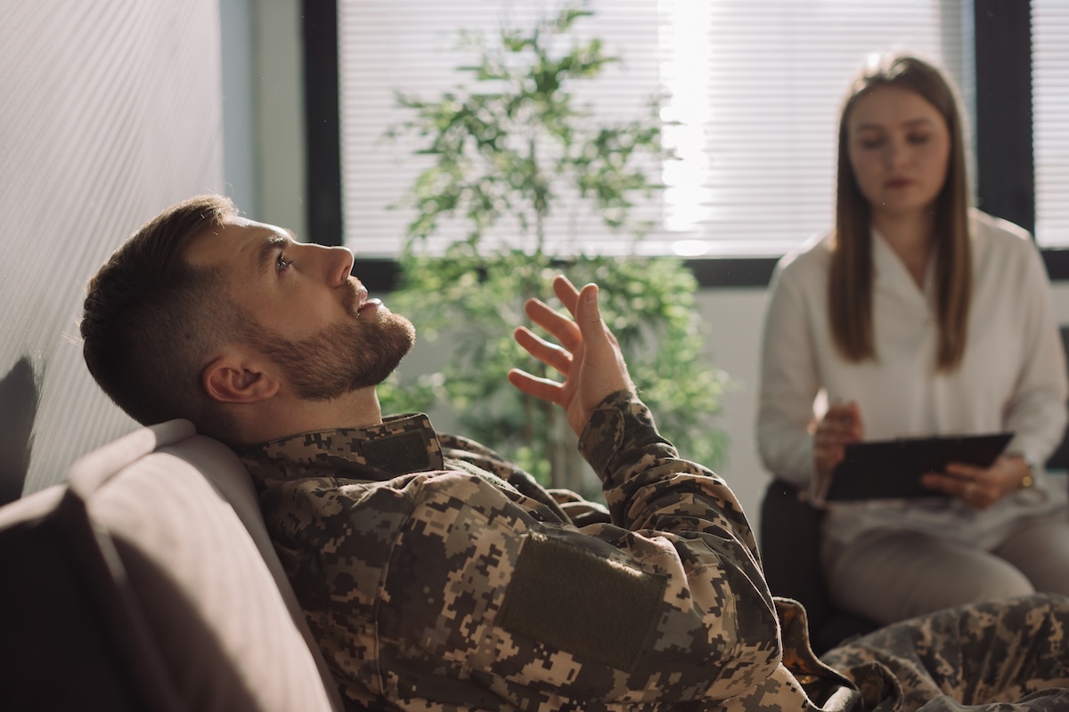 Veteran in trauma-focused therapy during addiction treatment