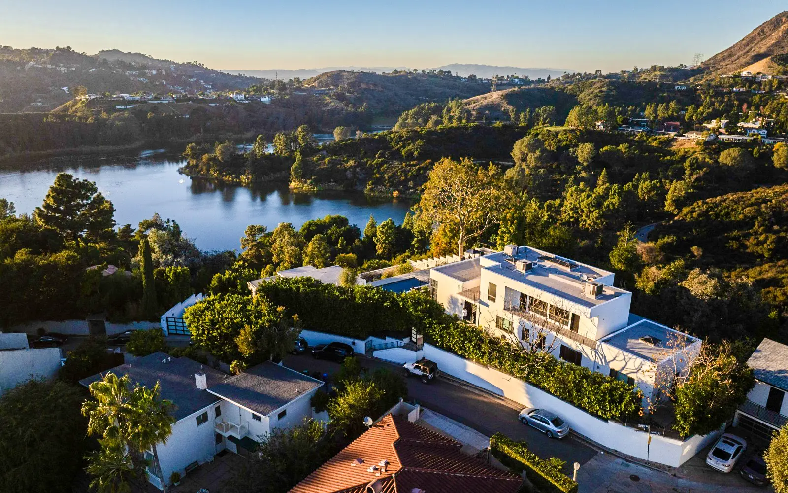 Aerial view of Lake Hollywood from Lakeview
