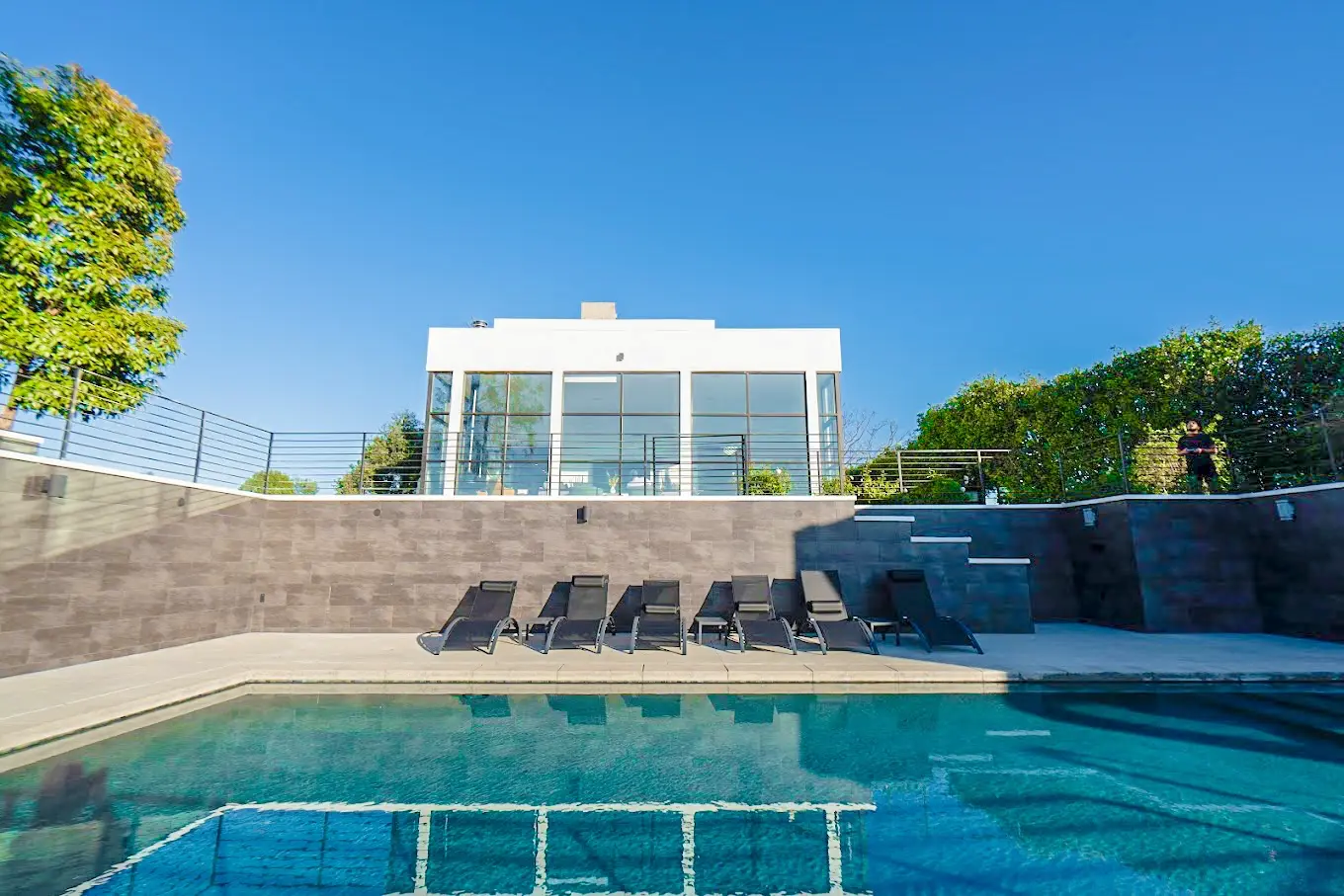 Pool at Lakeview