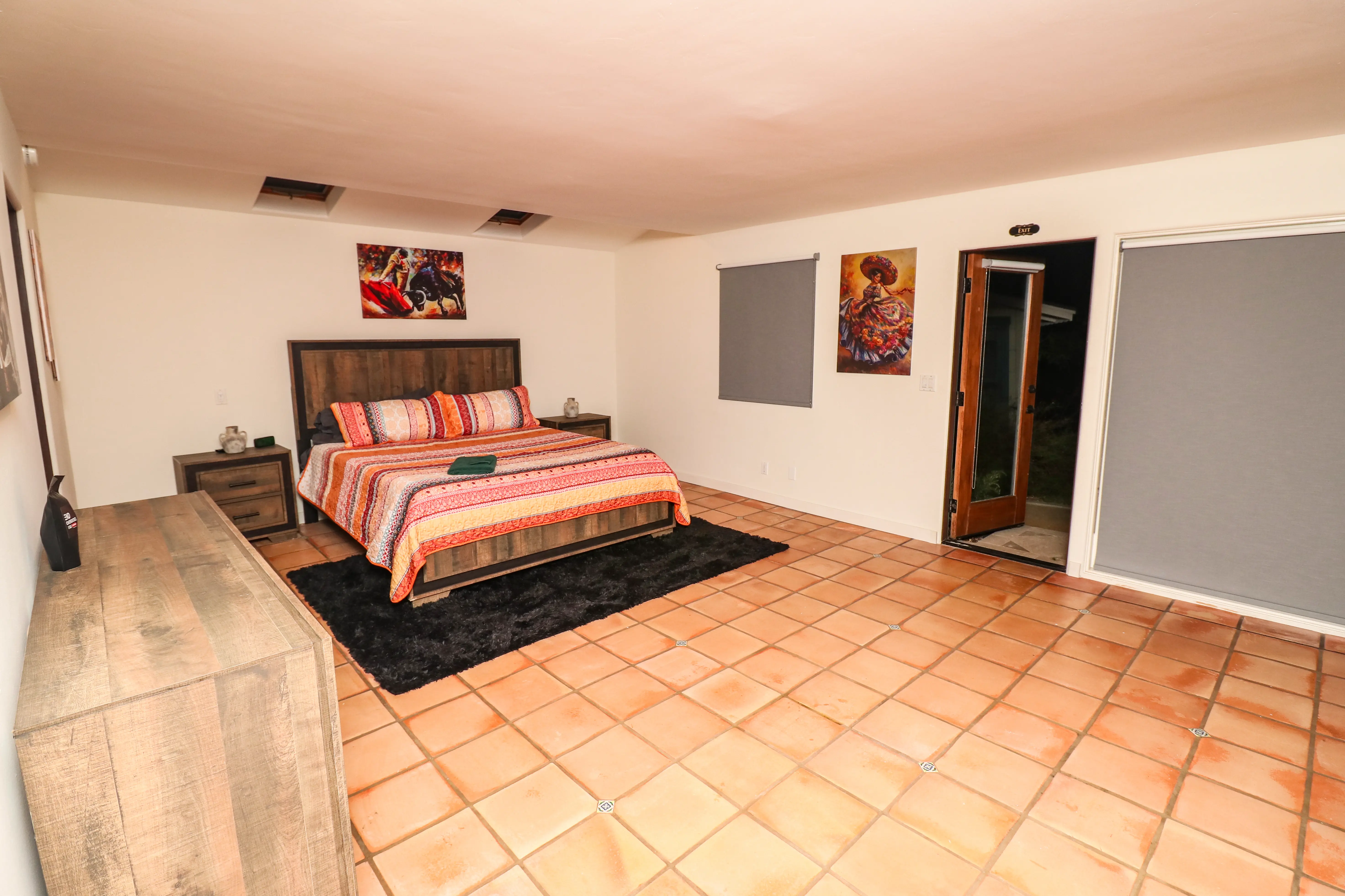 Bedroom with balcony at Spanish Villa
